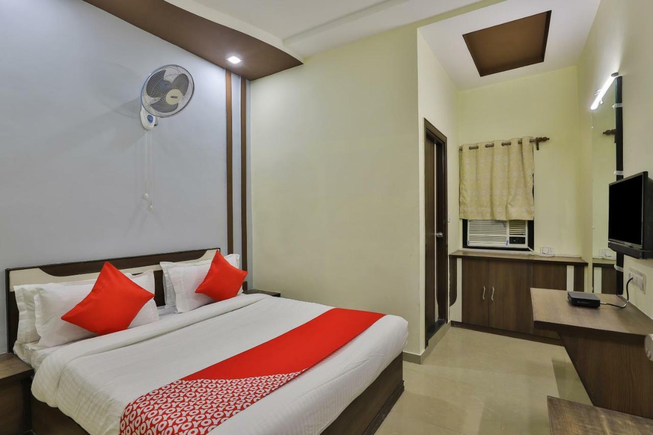 Oyo Flagship 19003 Hotel Rudra Mahal Ahmedabad Exterior foto